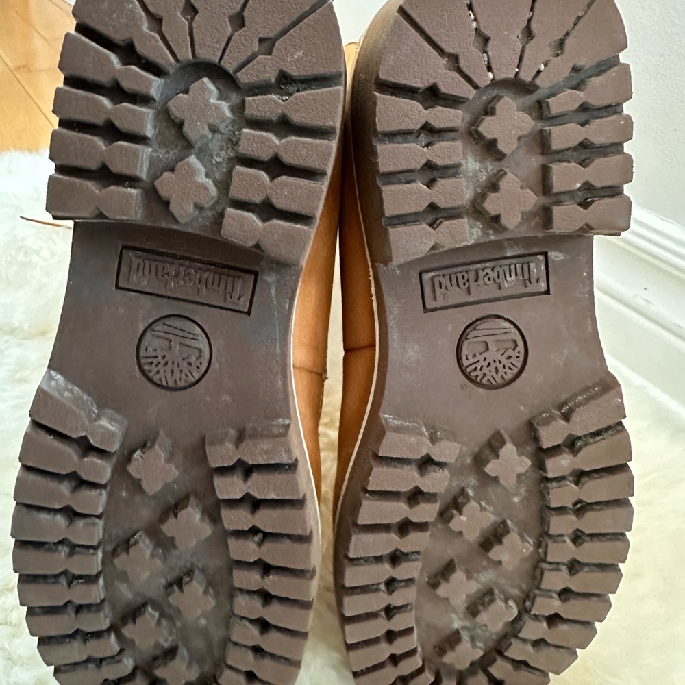 Timberland Tan Lace Up Boots with Durable Rubber Soles - Picture 9 of 13